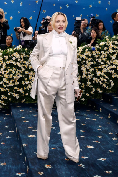 Удачи и провалы на Met Gala 2025: звезды удивляли и шокировали нарядами