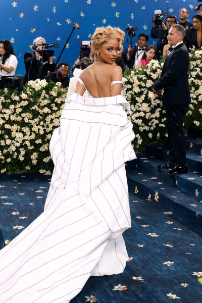 Удачи и провалы на Met Gala 2025: звезды удивляли и шокировали нарядами