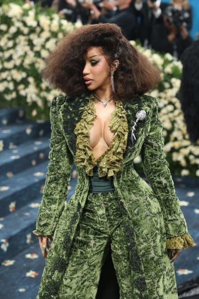 Удачи и провалы на Met Gala 2025: звезды удивляли и шокировали нарядами